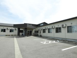平屋建てのエントランス付近
