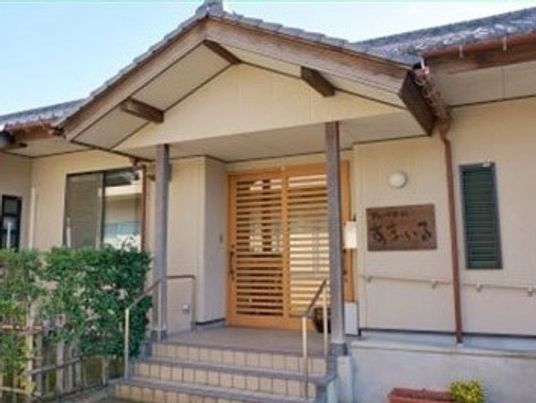 和風建築のエントランス