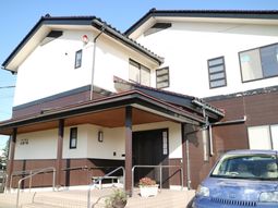 施設の清潔な外観