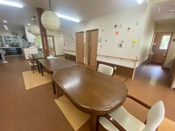 温かみのあるダイニングルーム