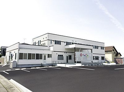 モダンな建物の外観