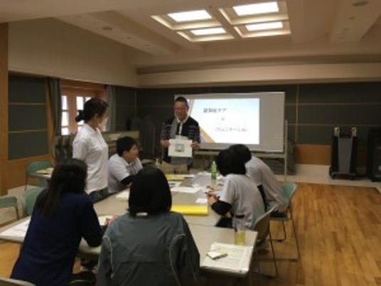研修中の多目的室  