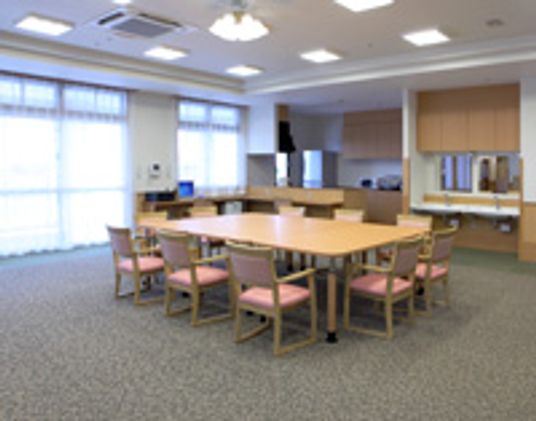 明るいダイニングルーム