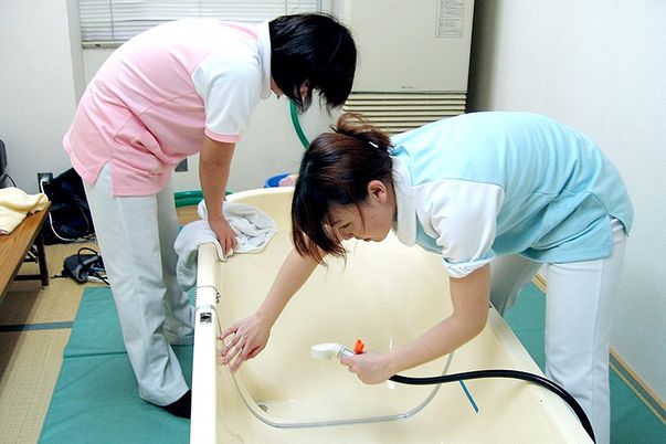 手厚いケアの浴室