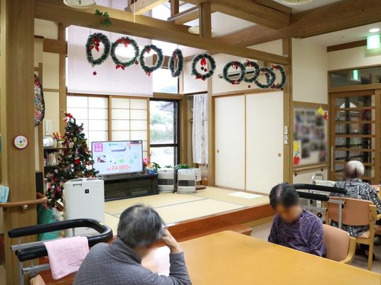 クリスマス飾りの共有スペース