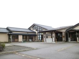 和風建築のエントランス