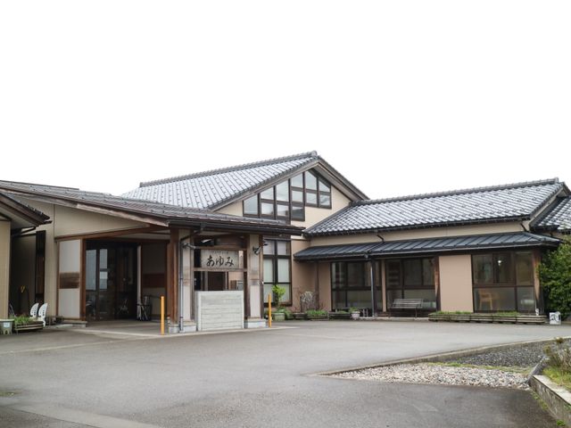 和風の外観 外観 広々としたエントランスがあり、和の雰囲気を感じさせる建物です。心地よい環境で働きませんか。