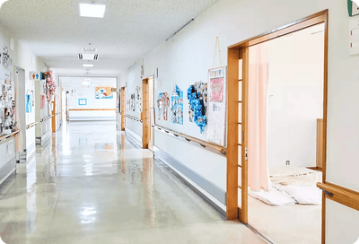 装飾された廊下