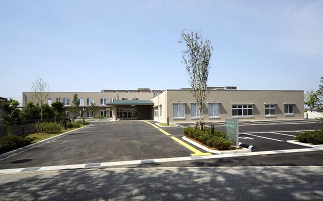 広々とした外観