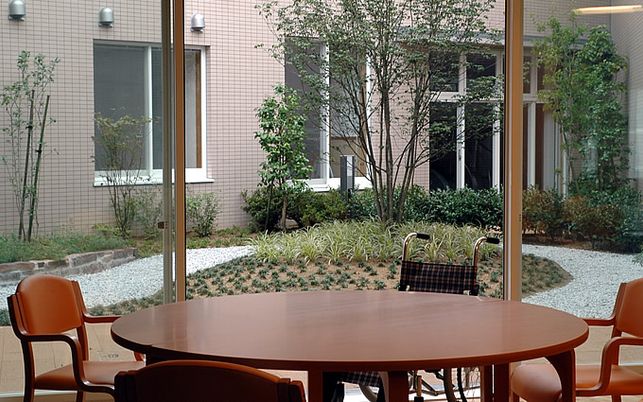 自然が見えるラウンジ