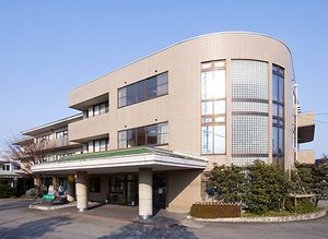 曲線が特徴の外観建物