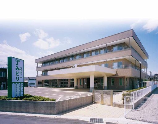 看板の近くの施設