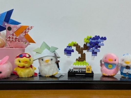 飾り棚の作品コーナー  
