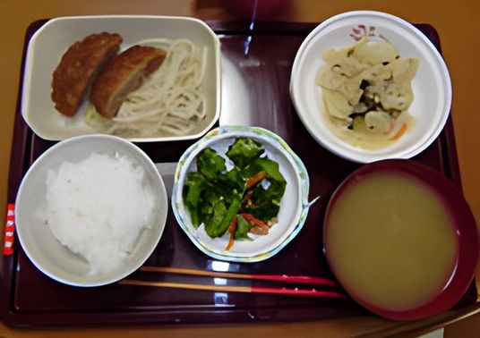 楽しい食事の様子