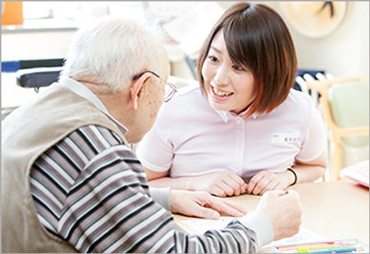 会話する人々ラウンジ