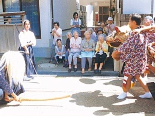 居室での催しの様子