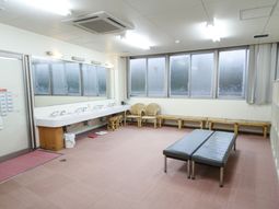 清潔な洗面台のあるスペース