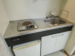 コンパクトなキッチン一角