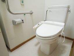 バリアフリー設計トイレ