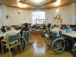 温かい雰囲気の多目的室