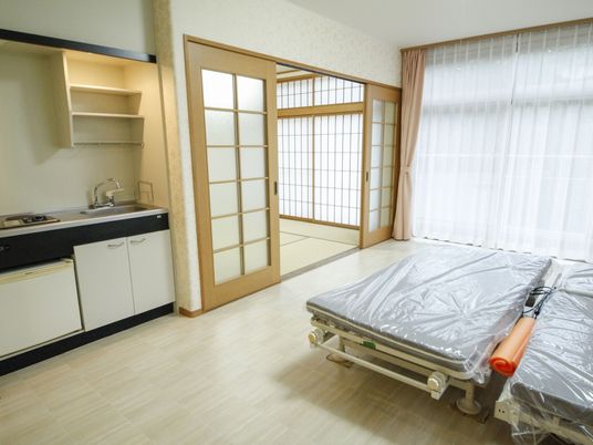 明るい和洋室の居室