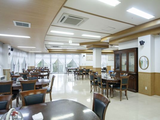 広々とした清潔な食堂