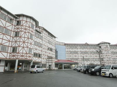 広々とした建物の外観