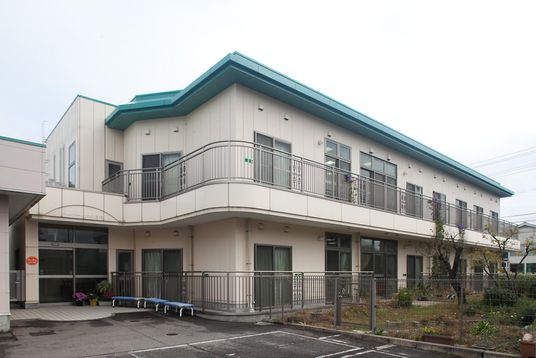 落ち着いた雰囲気の外観