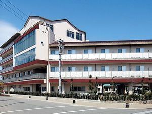 広々とした施設の外観