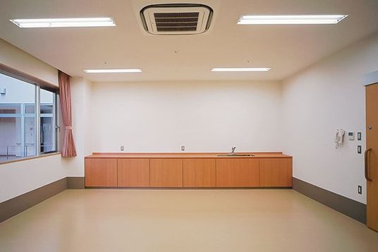 明るい空間の一角