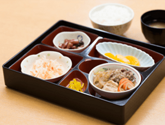 食事のトレイ