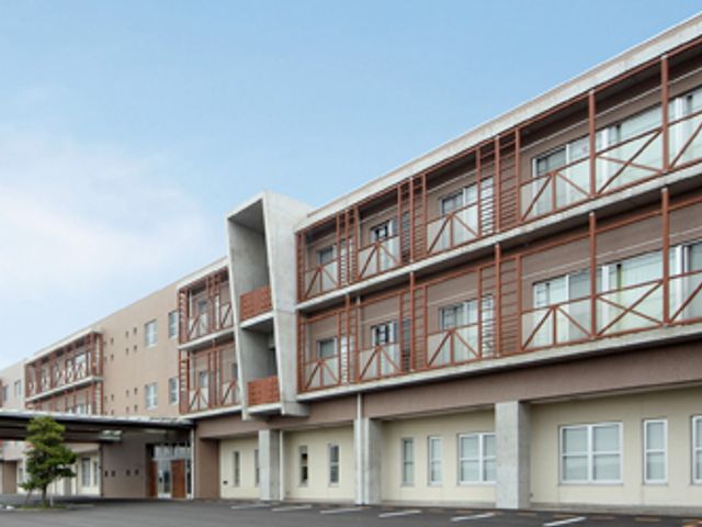 広い施設の外観 外観 広々とした外観で、明るく開放的な環境が魅力です。