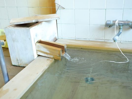 和風の木製浴槽