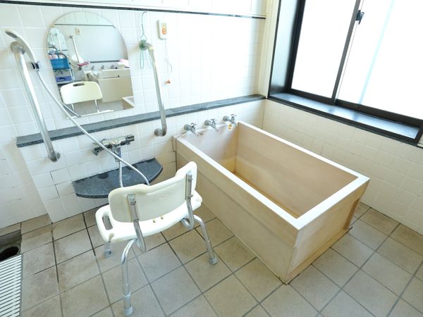 バリアフリー浴室設備