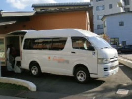 送迎車の外観