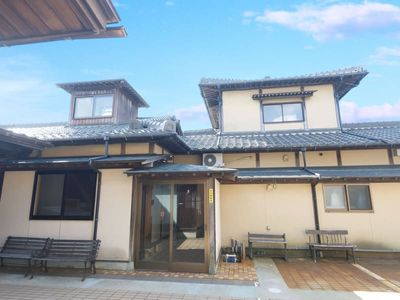 和風の建物外観