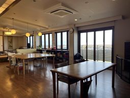 自然光が入るダイニングルーム