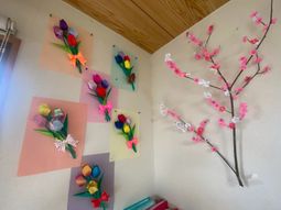 折り紙と壁飾りの部屋