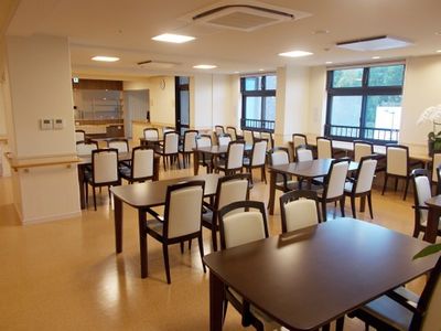 きれいな施設の食堂