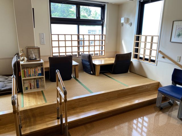 温かみのある和室 和室 和室には座敷と椅子席があり、読書や寛ぎの時間を過ごせる設計となっています。
