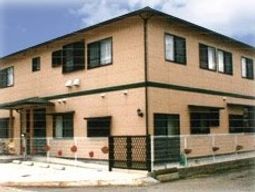 温かみのある建物の外観