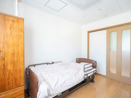 明るい和室の居室