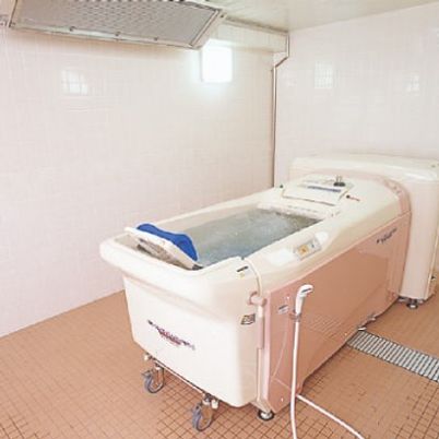 広々とした浴槽