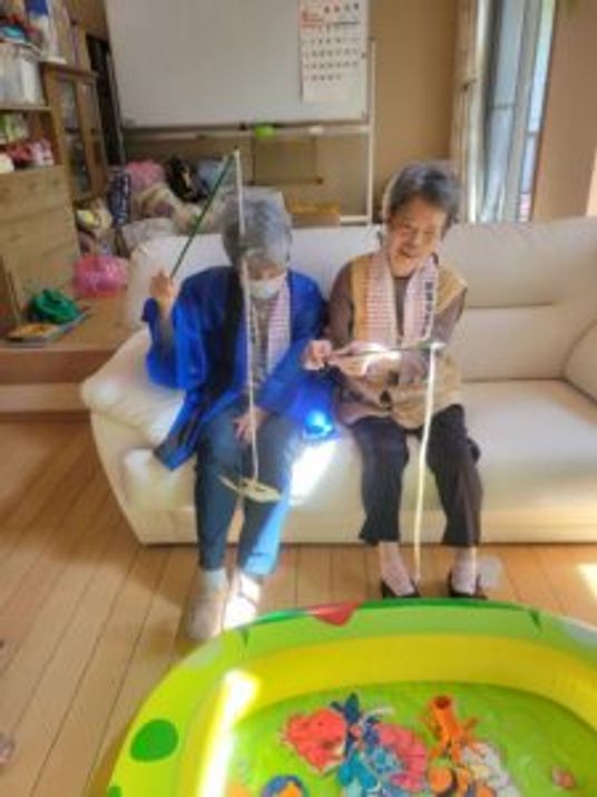 笑顔で遊ぶレクリエーション時間