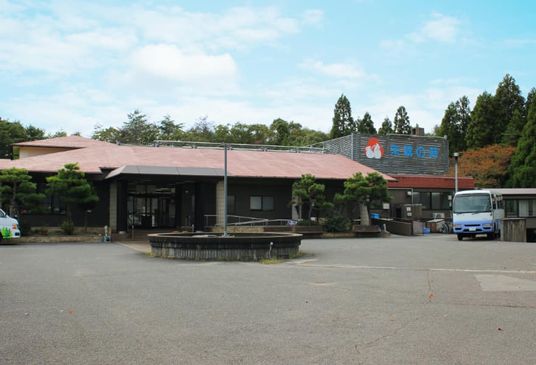 駐車場付き入り口