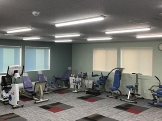 機能訓練室の運動機器  