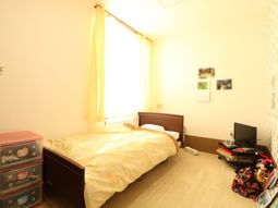 居室の明るい光景