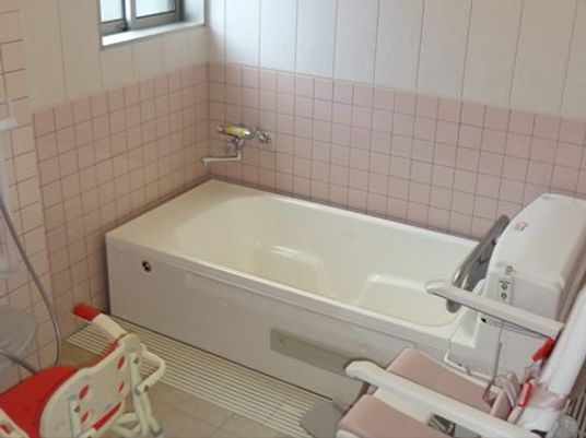 介護用設備の浴槽