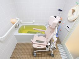 バリアフリー対応の浴室