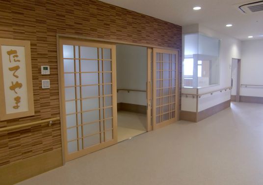 和風デザインの廊下